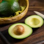 Aguacate y colesterol: beneficios, propiedades y cómo consumirlo si quieres cuidar tu corazón