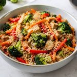 Arroz con soja y verduras: receta vegana saludable y fácil